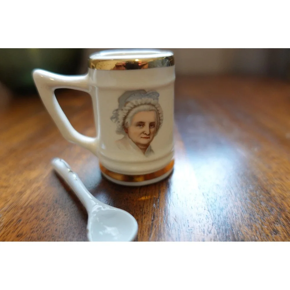 Vintage CAPSCO Martha Capitol mini mug 22 karat‎ gold white porcelain spoon